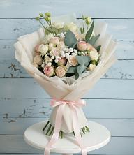 Букет цветов из:  Розы и Лизиантусы в Величаевском