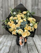 Букет цветов из:  Розы и Лизиантусы в Величаевском