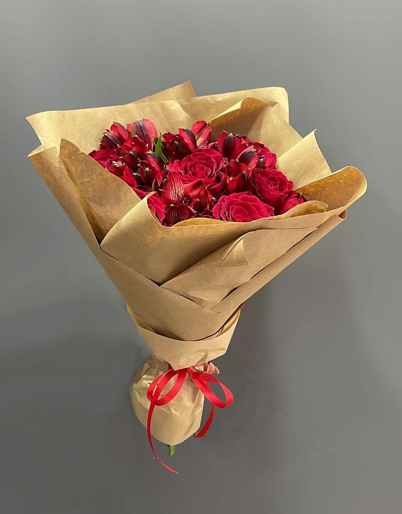 Букет цветов из: Альстромерии и Розы в Величаевском