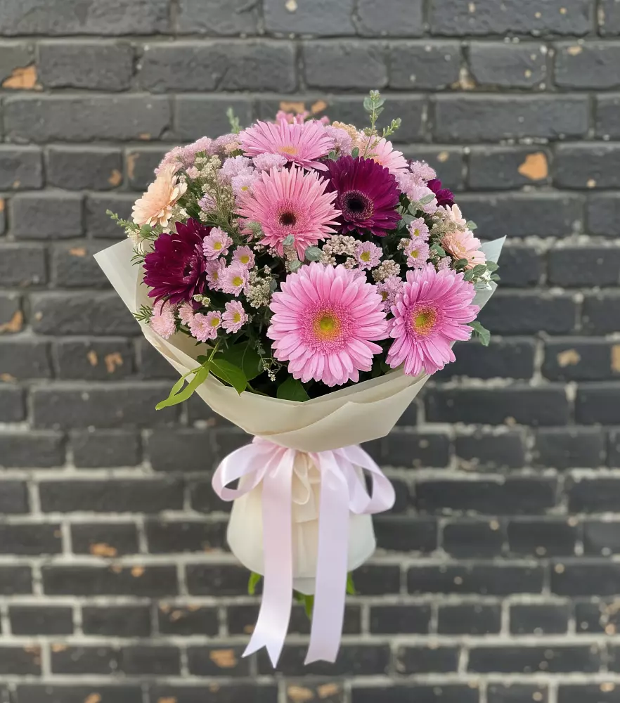 Букет цветов из: Герберы и Хризантемы в Величаевском