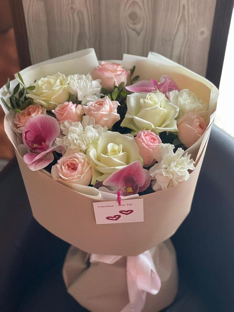 Букет цветов из: Орхидеи, Розы и Гвоздики в Величаевском