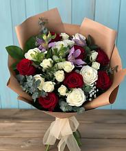 Букет цветов из:  Розы и Альстромерии в Величаевском