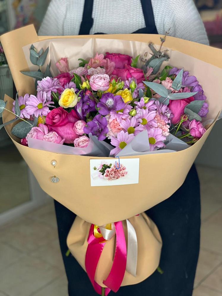 Букет цветов из: Хризантемы, Гвоздики и Альстромерии в Величаевском