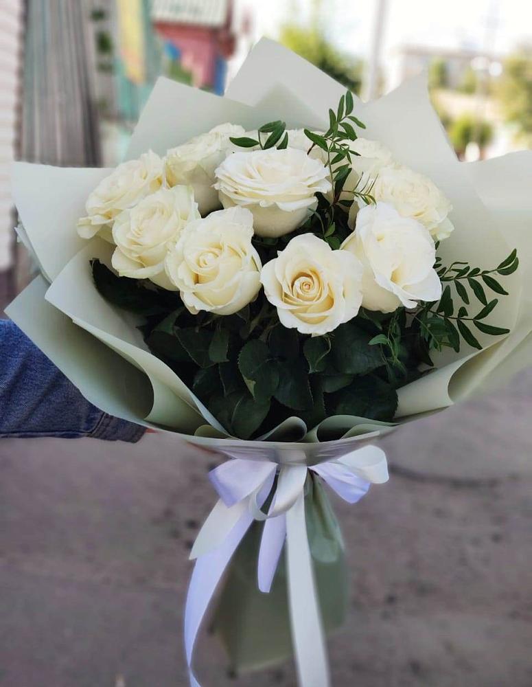 Букет Белые розы Проуд в Величаевском