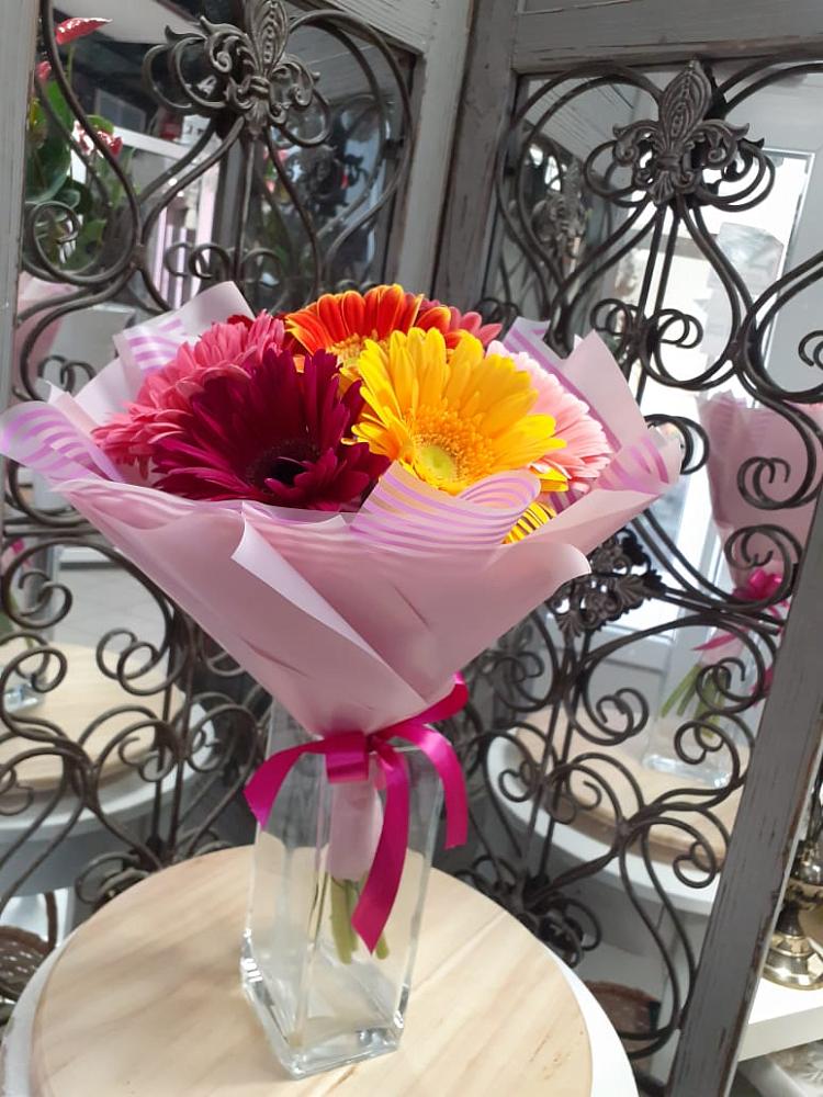 Букет цветов из: Герберы в Величаевском