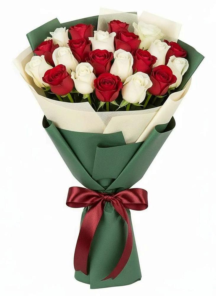 Букет Микс из красных и белых роз в Величаевском