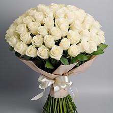 Букет 101 беля роза Белоснежка в Величаевском