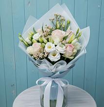 Букет цветов из:  Розы и Лизиантусы в Величаевском