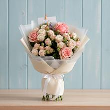 Букет цветов из:  Розы #REPLACE_PRED# Величаевском