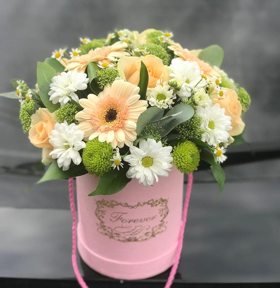 Цветочная композиция из Розы, Герберы и Хризантемы в шляпной коробке в Величаевском