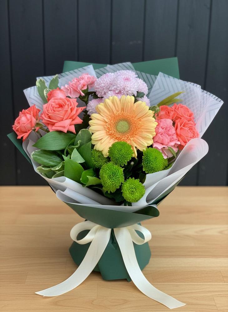 Букет цветов из: Гвоздики, Розы, Герберы и Хризантемы в Величаевском