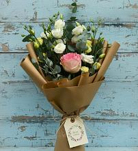 Букет цветов из:  Розы и Лизиантусы в Величаевском