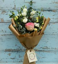 Букет цветов из:  Розы и Лизиантусы в Величаевском